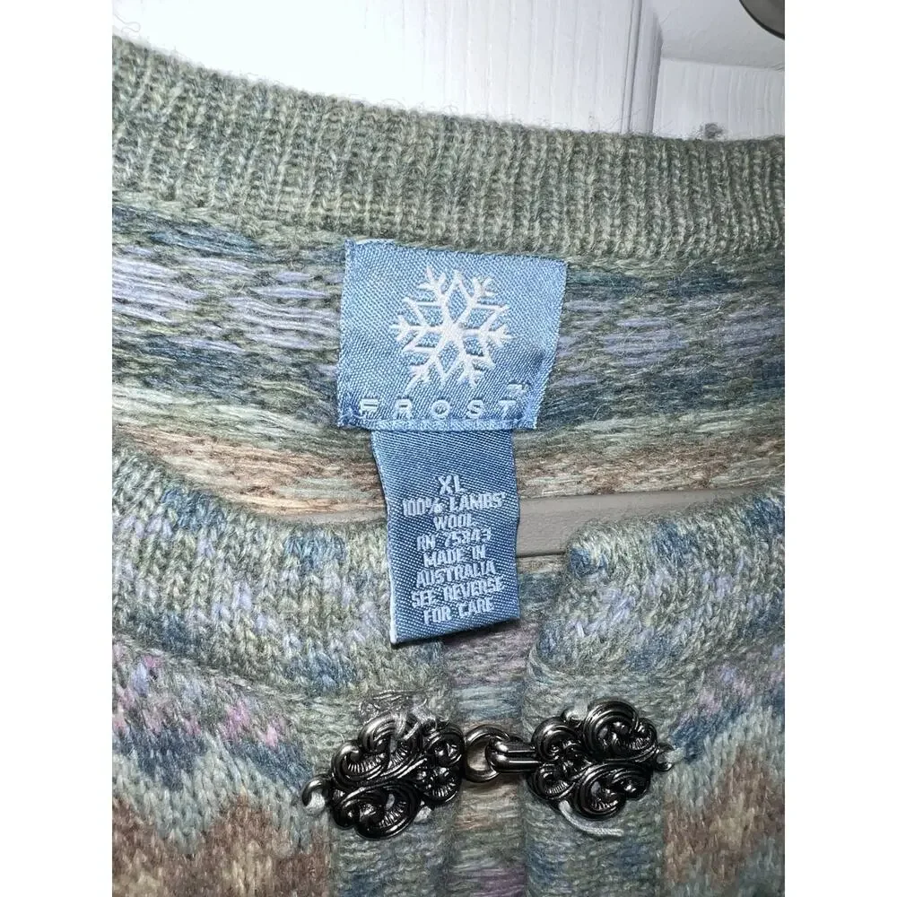 Frost 100% Lambs Wool cardigan sweater with metal fashion clasps - size XL - Picture 3 of 12